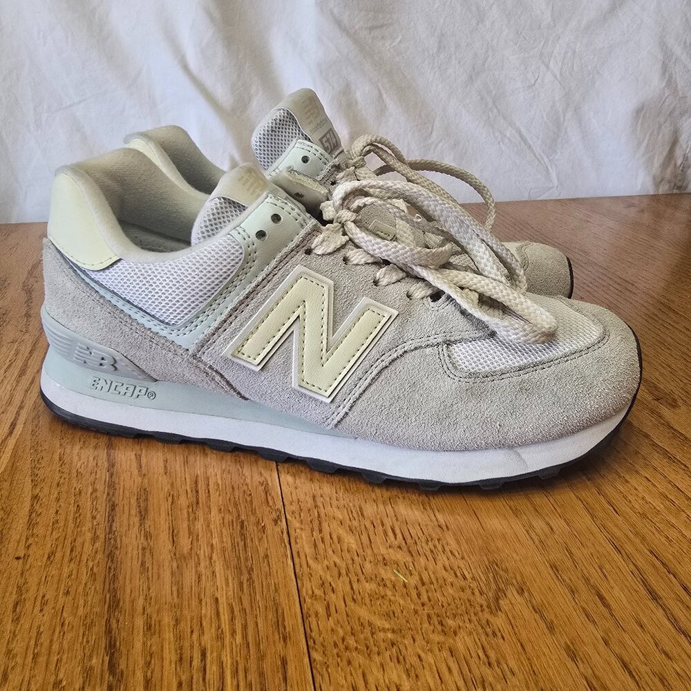 New Balance 574v2 Nimbus Cloud Summer Fog White Women size 8